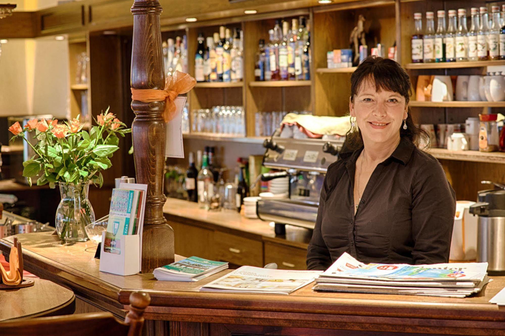 Hotel Dallgow ภายนอก รูปภาพ